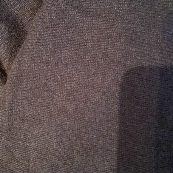 Cashmere Vneck sweater with tie detail on bottom - Picture 5 of 5